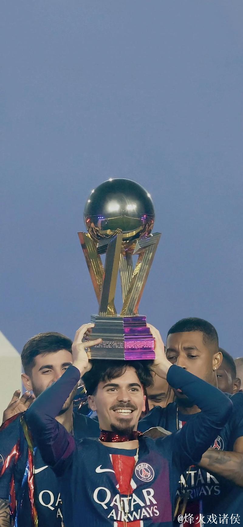 法甲-门德斯惊艳世界波 巴黎圣日耳曼与里尔握手言和